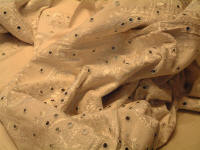 . . . et tissus brod�s de miroirs, artisanat typique de la r�gion.